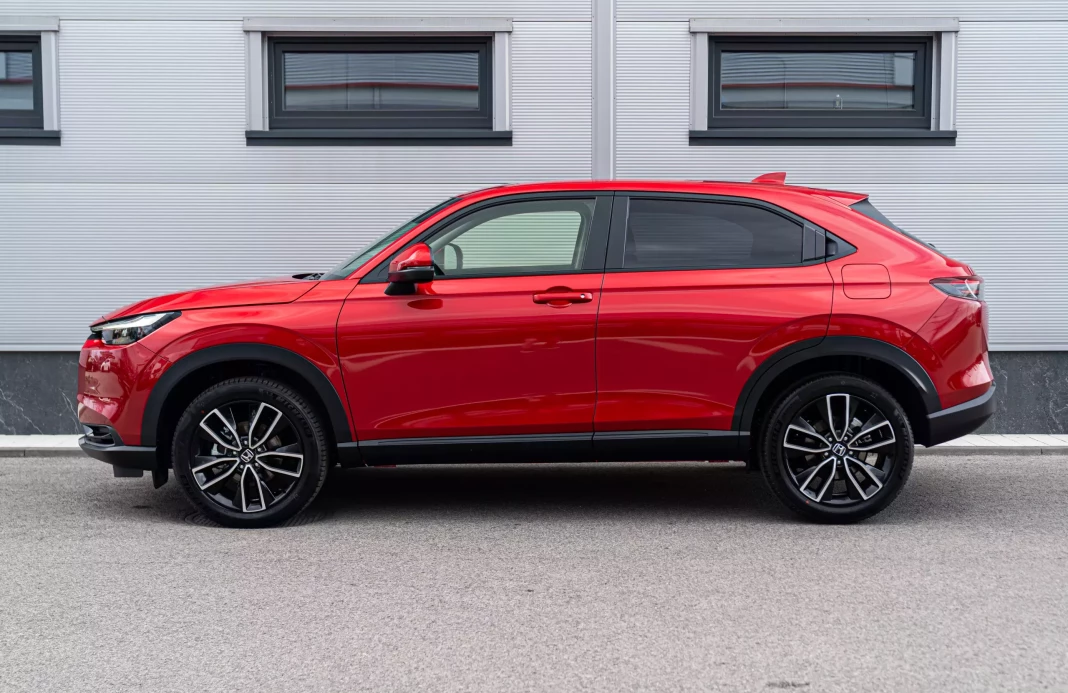 HR-V E:HEV 1,5 I-MMD   ELEGANCE obrázok č. 1