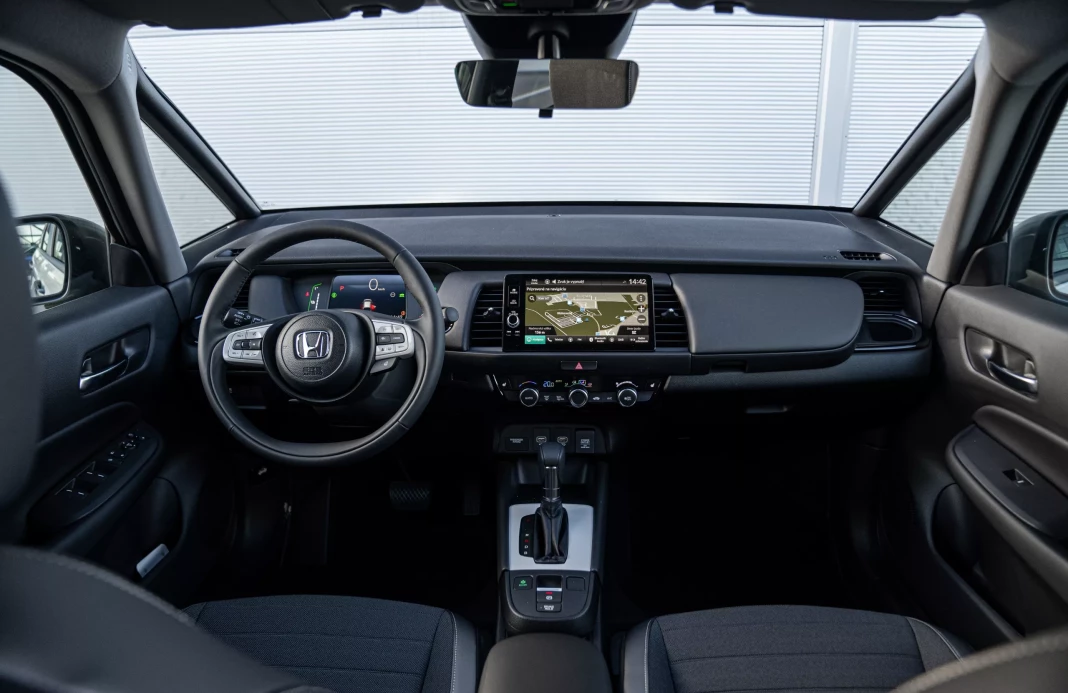 CROSSTAR E:HEV 1,5 I-MMD ADVANCE      obrázok č. 1