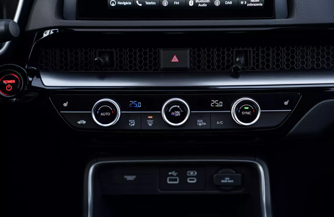 CR-V 2,0 I-MMD E:HEV AWD ELEGANCE obrázok č. 10