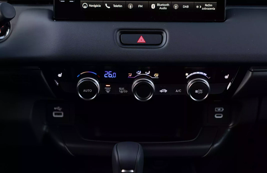 HR-V E:HEV 1,5 I-MMD ELEGANCE obrázok č. 12