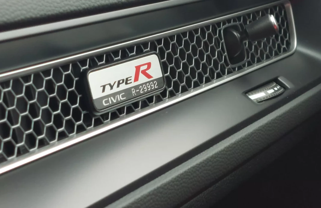 Civic Type R 2.0 VTEC TURBO Type R obrázok č. 10