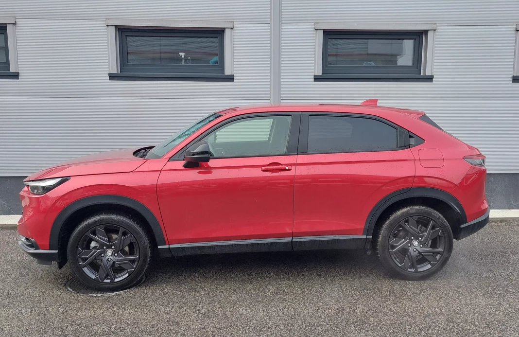 HR-V E:HEV 1,5 I-MMD   ELEGANCE obrázok č. 2