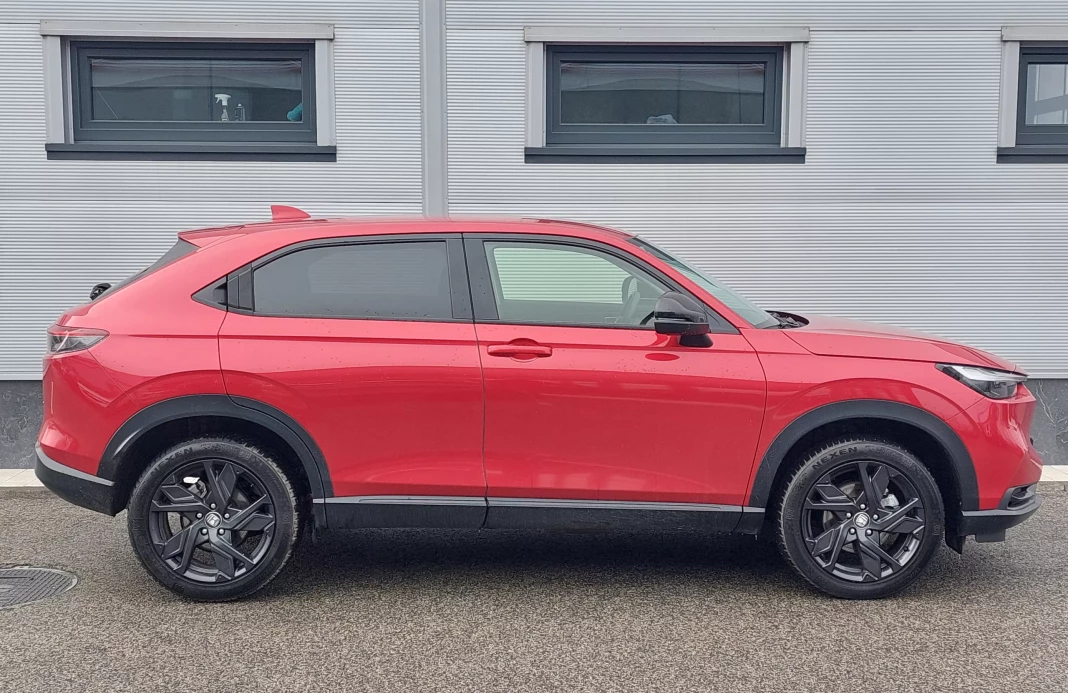 HR-V E:HEV 1,5 I-MMD   ELEGANCE obrázok č. 3