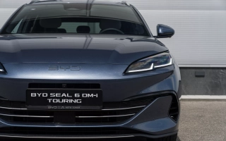 SEAL 6 DM-i Touring Comfort Lite  19 (kWh) plug in hybrid   obrázok č. 4