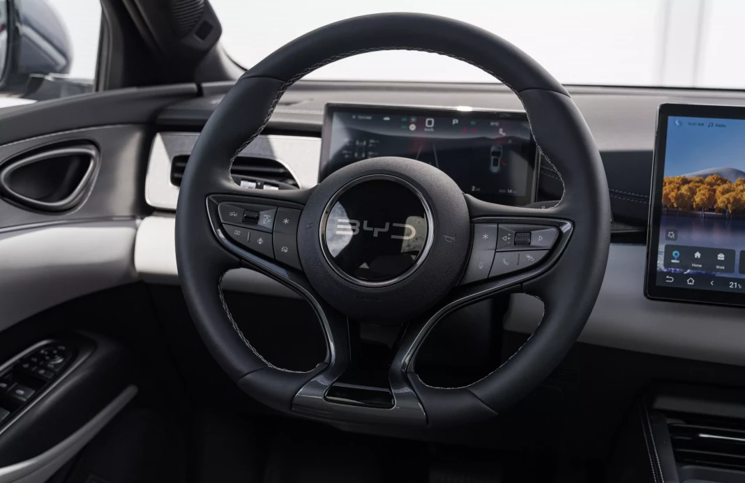 SEAL 6 DM-i Touring Comfort Lite  19 (kWh) plug in hybrid   obrázok č. 11