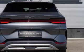 SEAL U DM-i DESIGN AWD 18,3 kWh plug-in hybrid obrázok č. 4