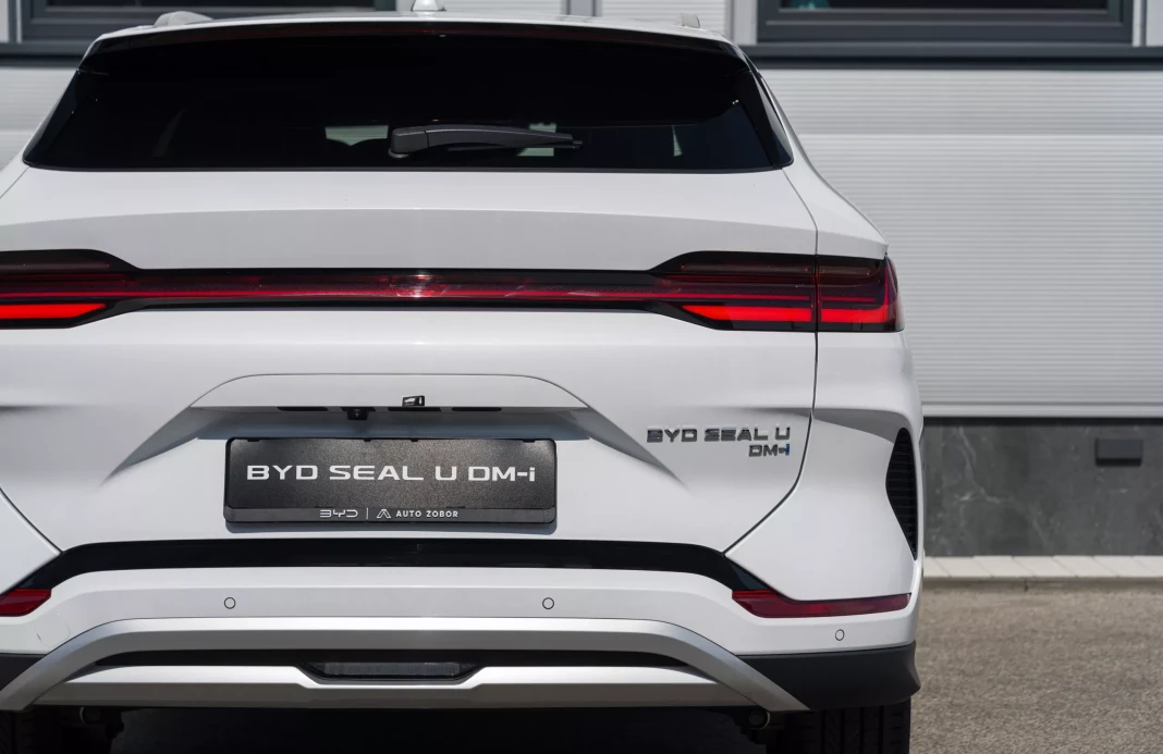 SEAL U DM-i DESIGN AWD 18,3 kWh plug-in hybrid obrázok č. 7