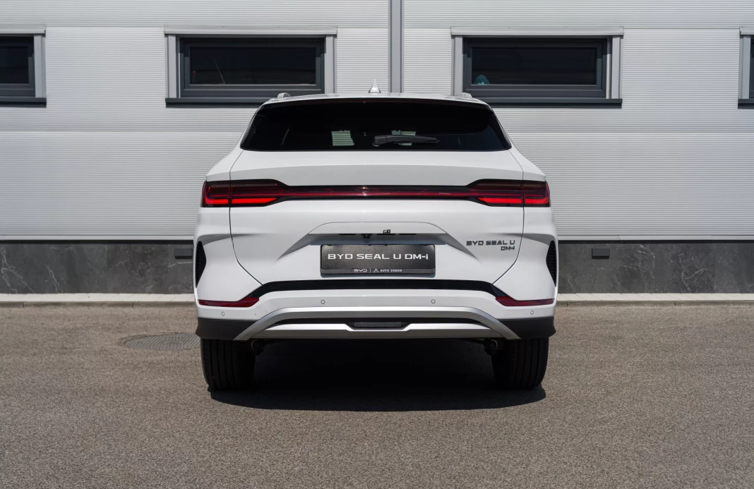 SEAL U DM-i DESIGN AWD 18,3 kWh plug-in hybrid obrázok č. 6