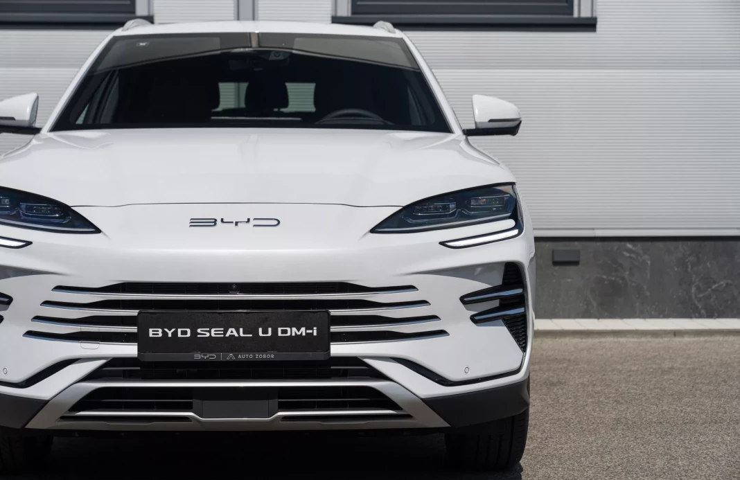 SEAL U DM-i DESIGN AWD 18,3 kWh plug-in hybrid obrázok č. 5