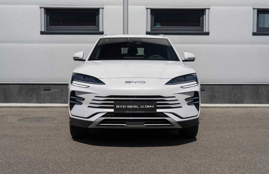 SEAL U DM-i DESIGN AWD 18,3 kWh plug-in hybrid obrázok č. 4