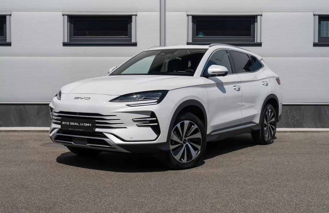 SEAL U DM-i DESIGN AWD 18,3 kWh plug-in hybrid obrázok č. 0