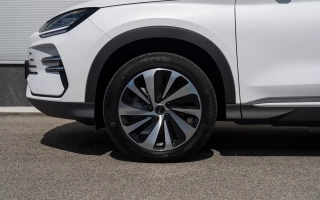 SEAL U DM-i COMFORT 26,6 kWh plug-in hybrid obrázok č. 2