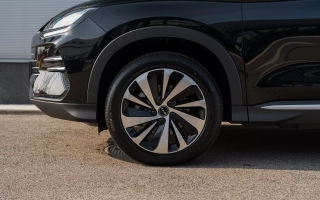 SEAL U DM-i DESIGN AWD 18,3 kWh obrázok č. 2