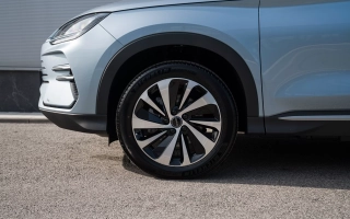 SEAL U DM-i DESIGN AWD 18,3 kWh obrázok č. 2