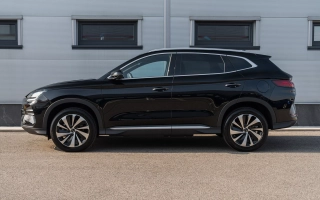 SEAL U DM-i DESIGN AWD 18,3 kWh obrázok č. 1