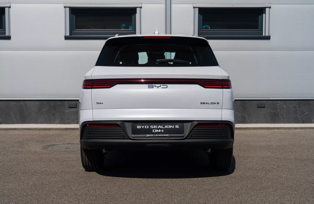 SEALION 5 DM-i DESIGN 18,3 kWh plug-in hybrid obrázok č. 5
