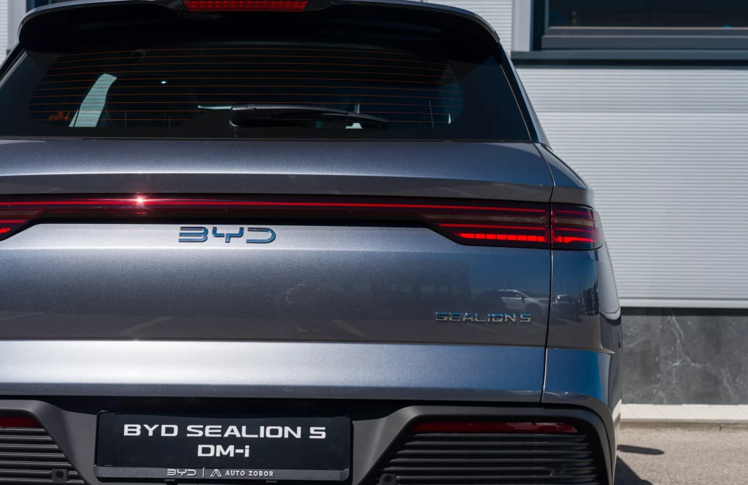 SEALION 5 DM-i DESIGN 18,3 kWh plug-in hybrid obrázok č. 6