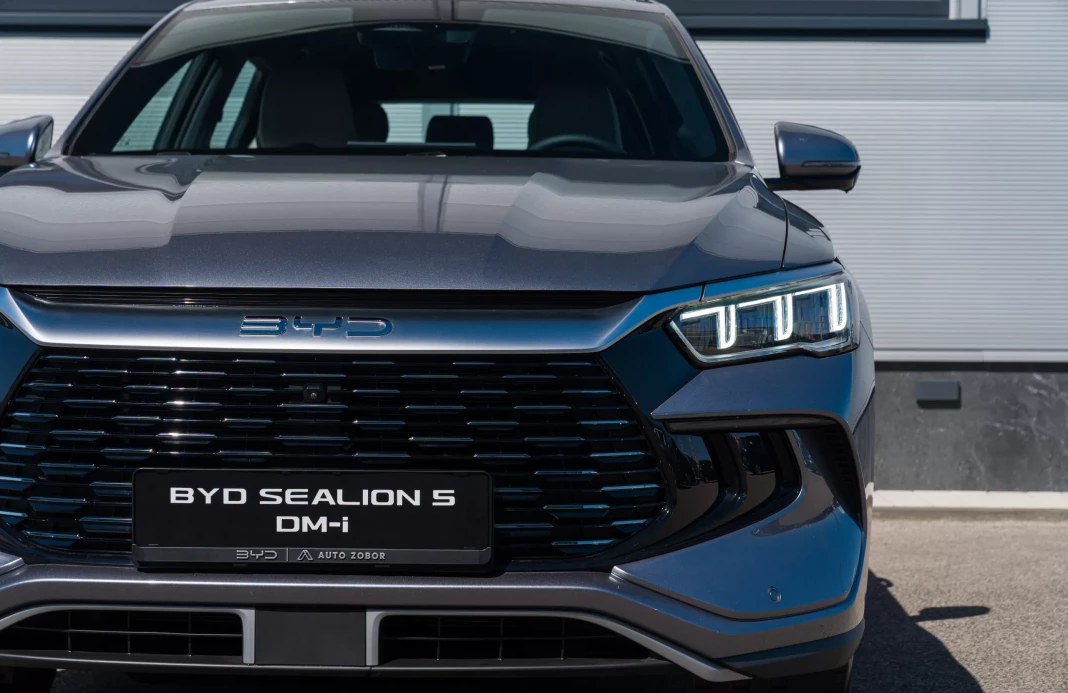 SEALION 5 DM-i DESIGN 18,3 kWh plug-in hybrid obrázok č. 4