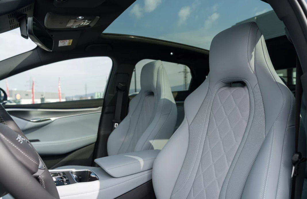 BYD SEALION 7 Excellence AWD 91,3 kWh 4x4 elektro obrázok č. 9