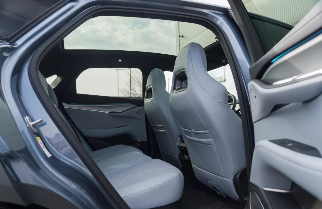 BYD SEALION 7 Excellence AWD 91,3 kWh 4x4 elektro obrázok č. 16