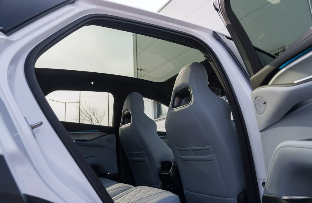 BYD SEALION 7 Excellence AWD 91,3 kWh 4x4 elektro obrázok č. 13