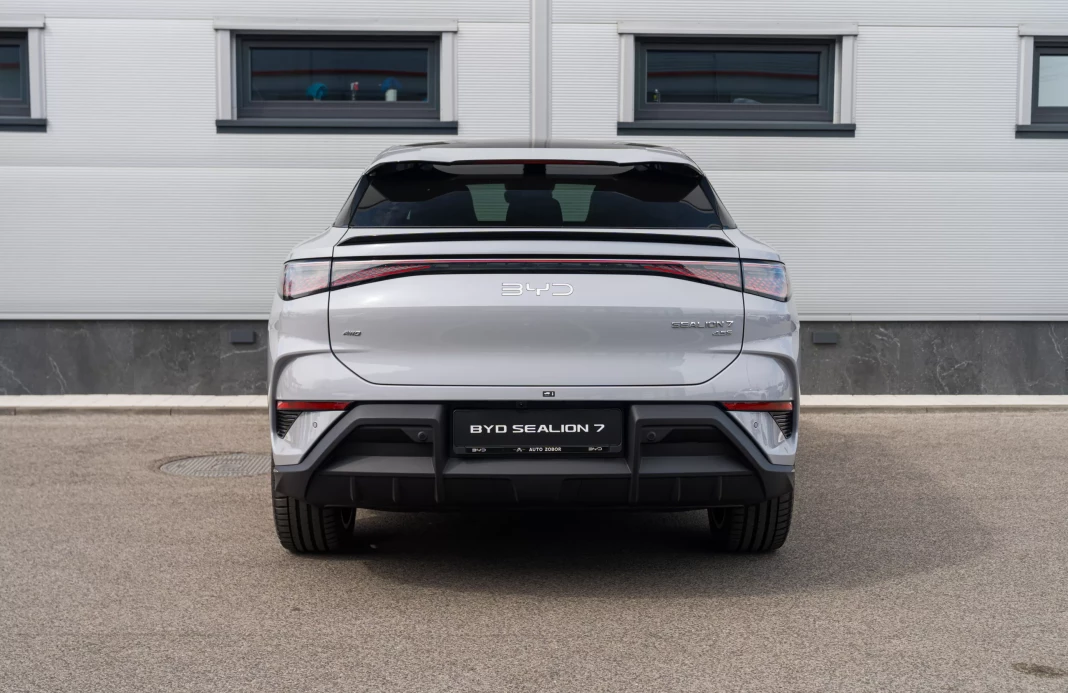 BYD SEALION 7 Excellence AWD 91,3 kWh 4x4 elektro obrázok č. 4
