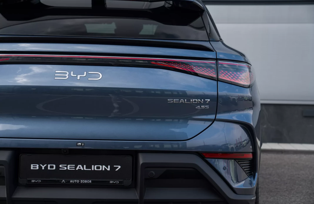 BYD SEALION 7 Excellence AWD 91,3 kWh 4x4 elektro obrázok č. 6
