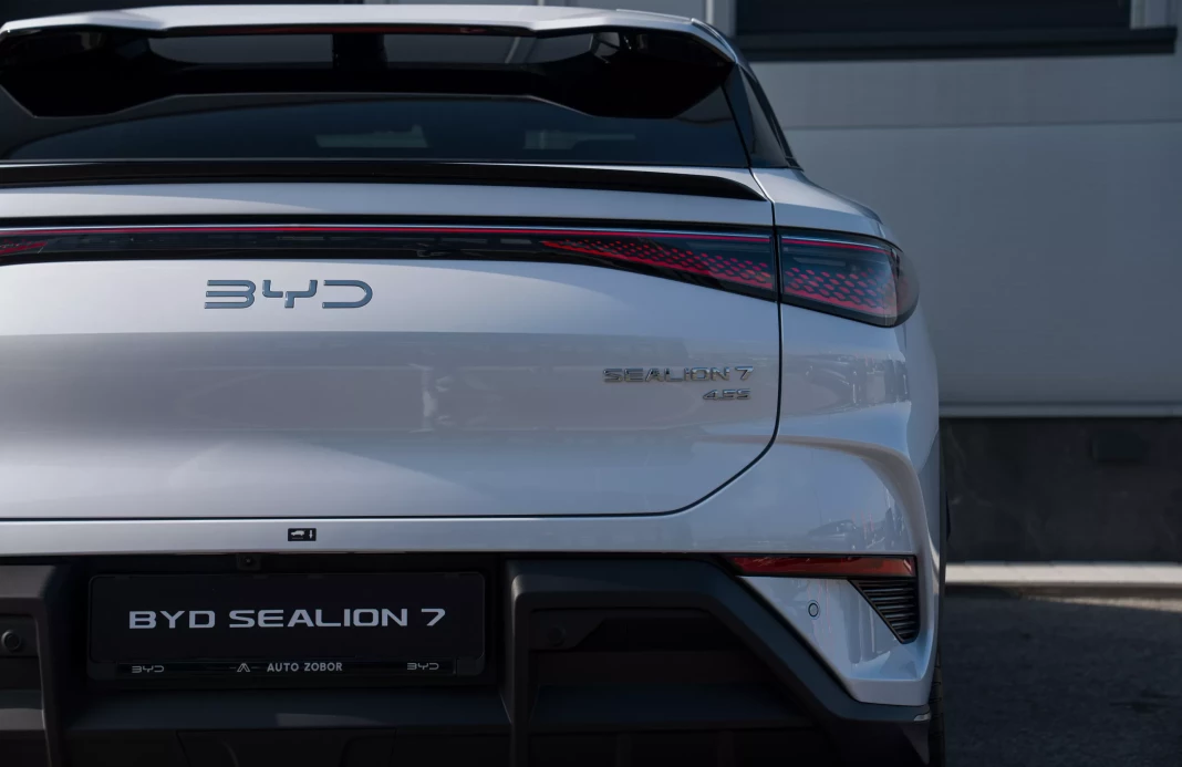 BYD SEALION 7 Excellence AWD 91,3 kWh 4x4 elektro obrázok č. 6