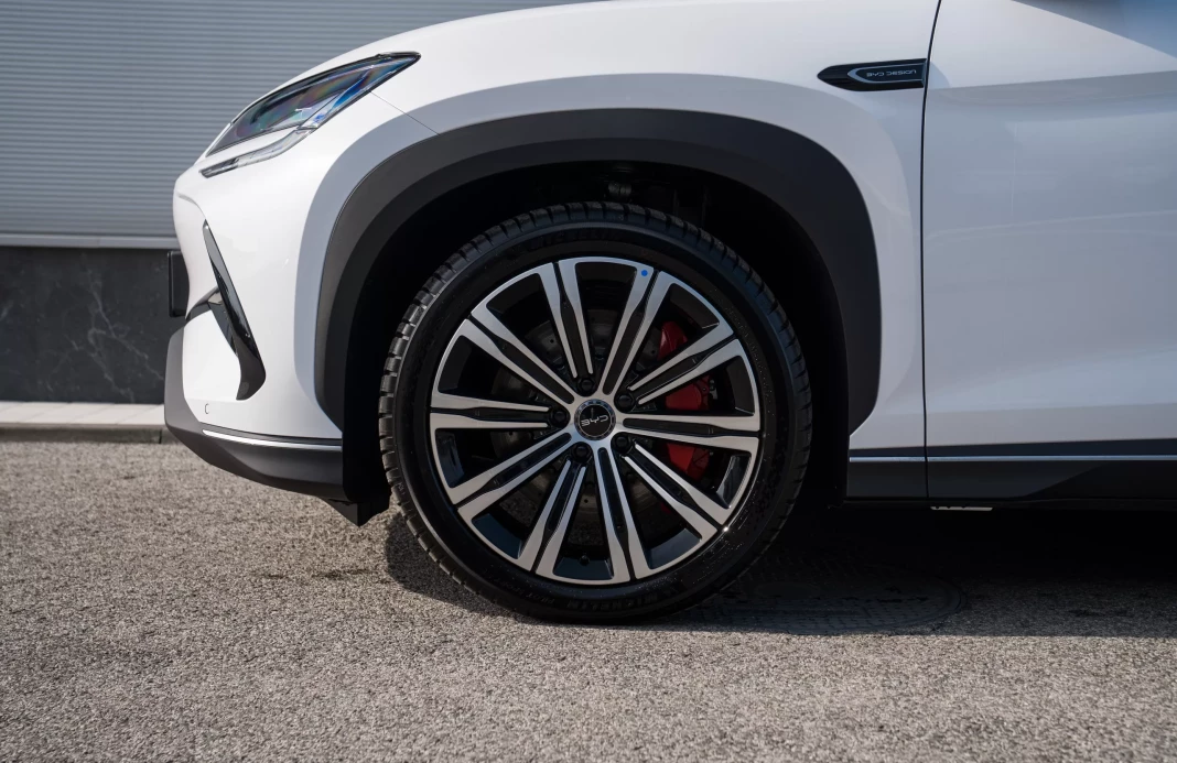 BYD SEALION 7 Excellence AWD 91,3 kWh 4x4 elektro obrázok č. 3