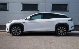 BYD SEALION 7 Excellence AWD 91,3 kWh 4x4 elektro obrázok č. 2