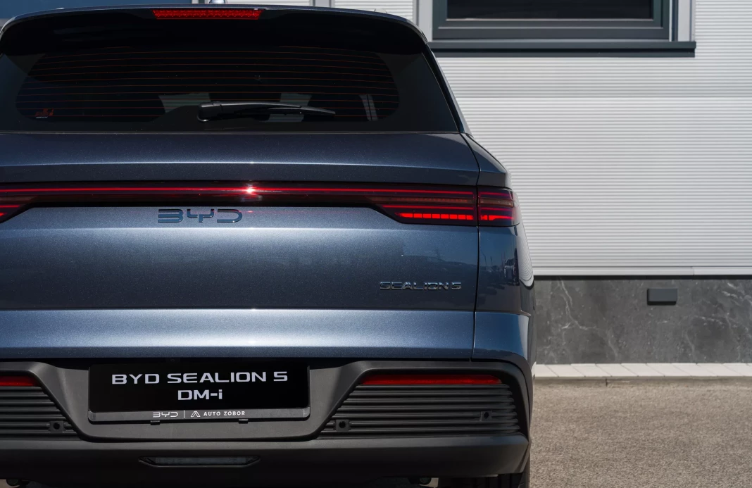 SEALION 5 DM-i DESIGN 18,3 kWh plug-in hybrid obrázok č. 5