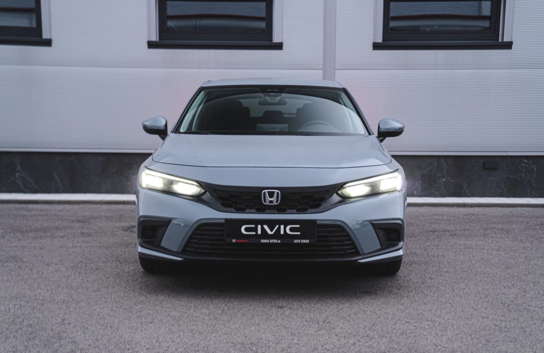 CIVIC 2,0 I-MMD ELEGANCE  obrázok č. 2