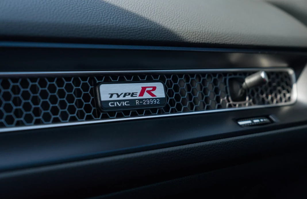 Civic Type R 2.0 VTEC TURBO Type R obrázok č. 15
