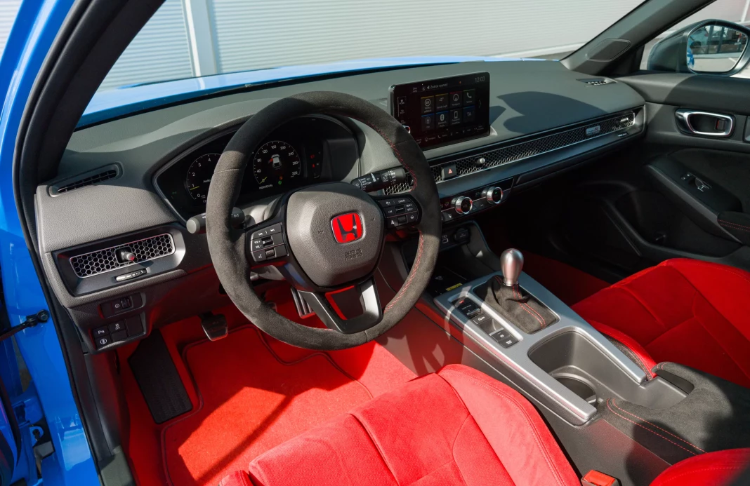 Civic Type R 2.0 VTEC TURBO Type R obrázok č. 9