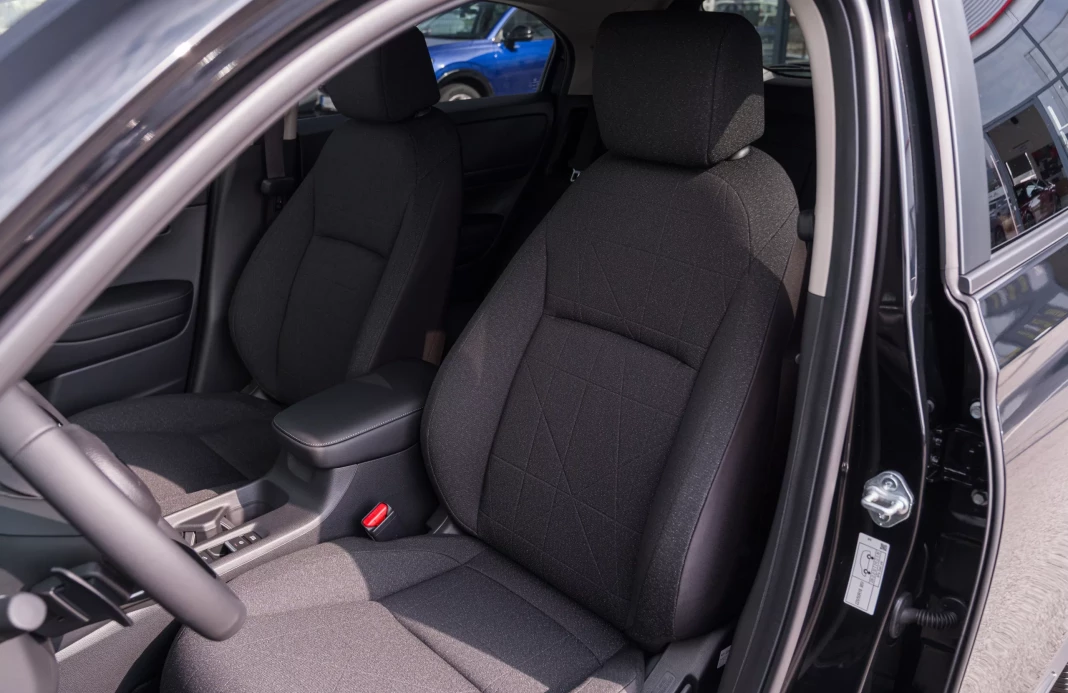 HR-V E:HEV 1,5 I-MMD ELEGANCE obrázok č. 8