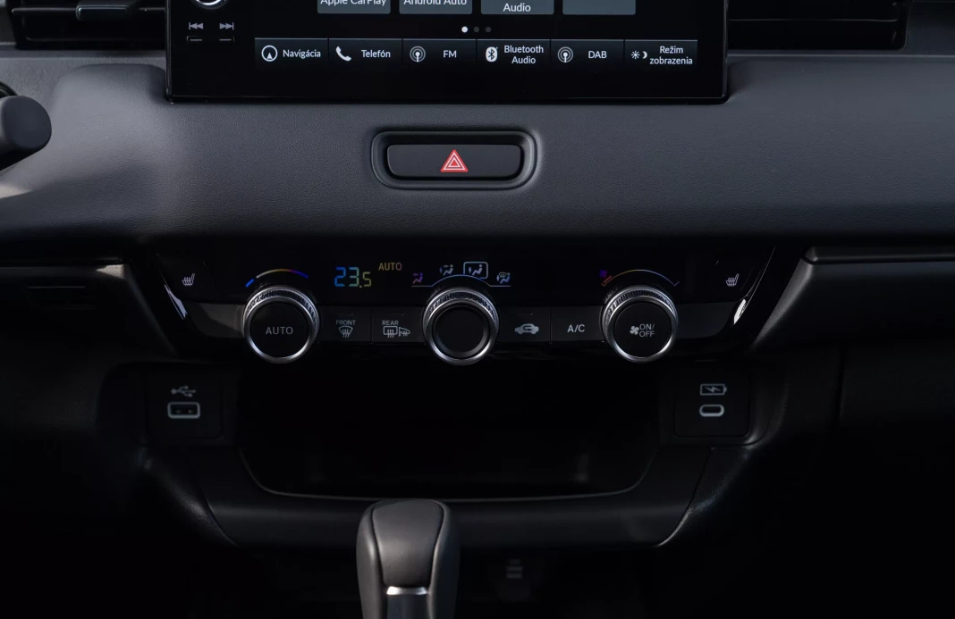 HR-V E:HEV 1,5 I-MMD ELEGANCE obrázok č. 14