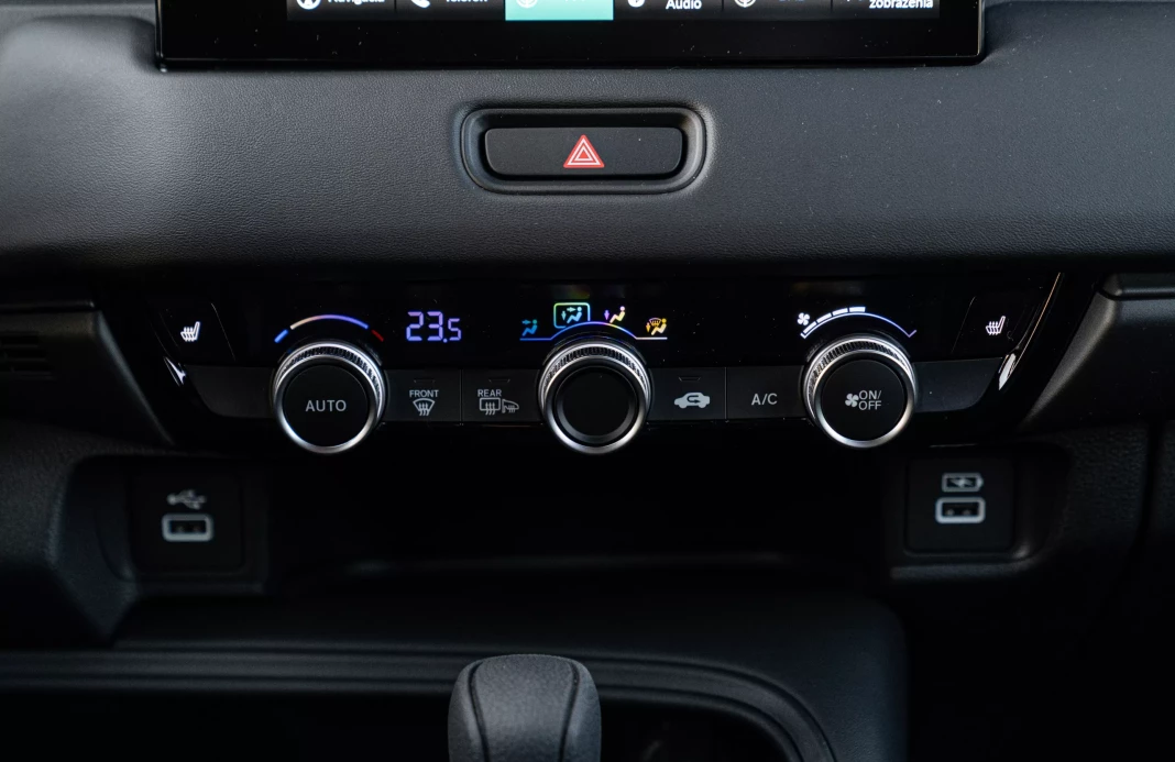 HR-V E:HEV 1,5 I-MMD  ELEGANCE obrázok č. 13