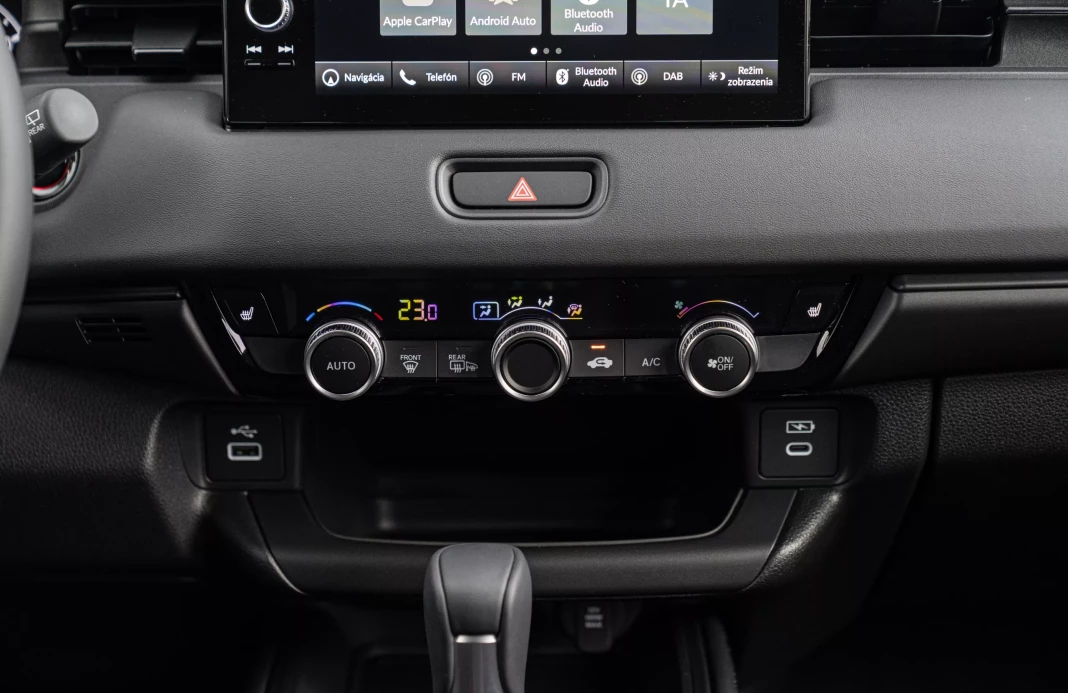 HR-V E:HEV 1,5 I-MMD  ELEGANCE obrázok č. 13