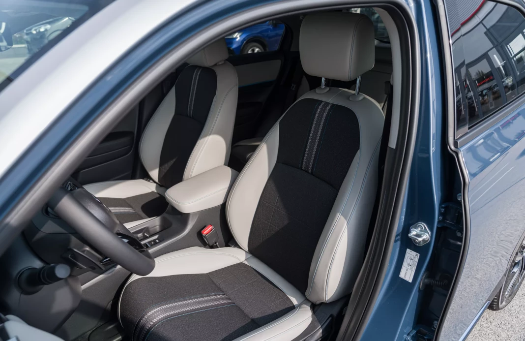 HR-V e:HEV 1,5 i-MMD   ADVANCE STYLE obrázok č. 8