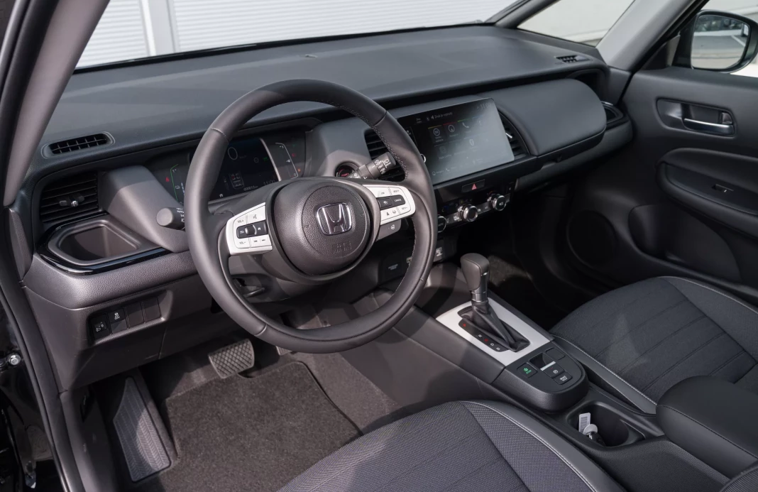 CROSSTAR E:HEV 1,5 I-MMD ADVANCE      obrázok č. 9