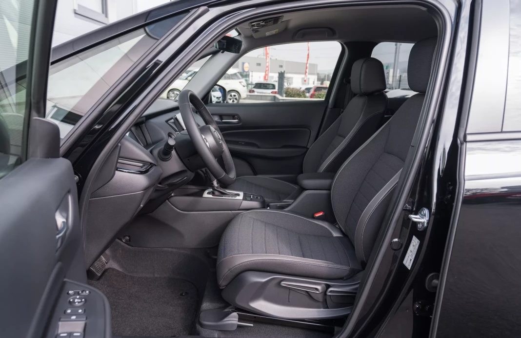 CROSSTAR E:HEV 1,5 I-MMD ADVANCE      obrázok č. 7