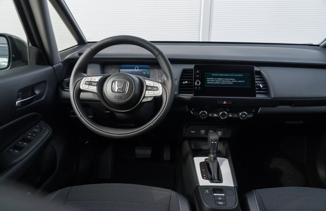 CROSSTAR E:HEV 1,5 I-MMD ADVANCE      obrázok č. 10