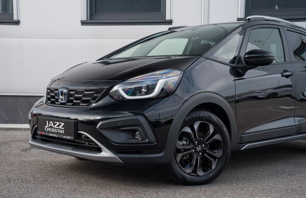 CROSSTAR E:HEV 1,5 I-MMD ADVANCE      obrázok č. 4