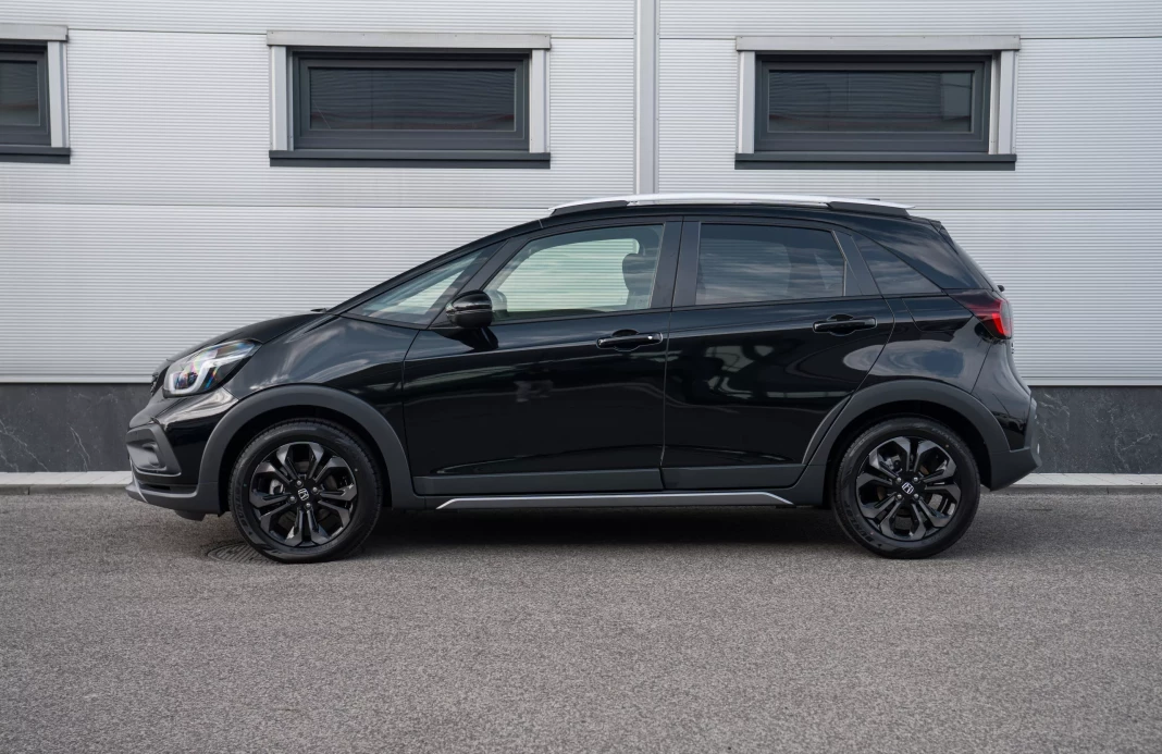 CROSSTAR E:HEV 1,5 I-MMD ADVANCE      obrázok č. 1