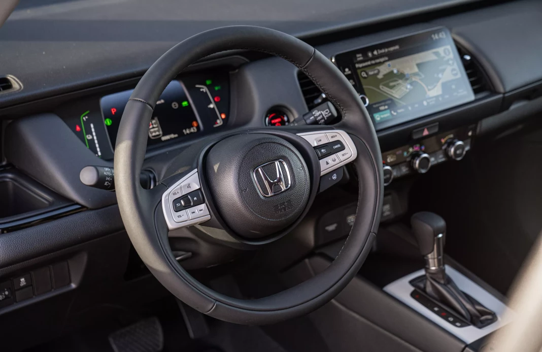 CROSSTAR E:HEV 1,5 I-MMD ADVANCE      obrázok č. 10