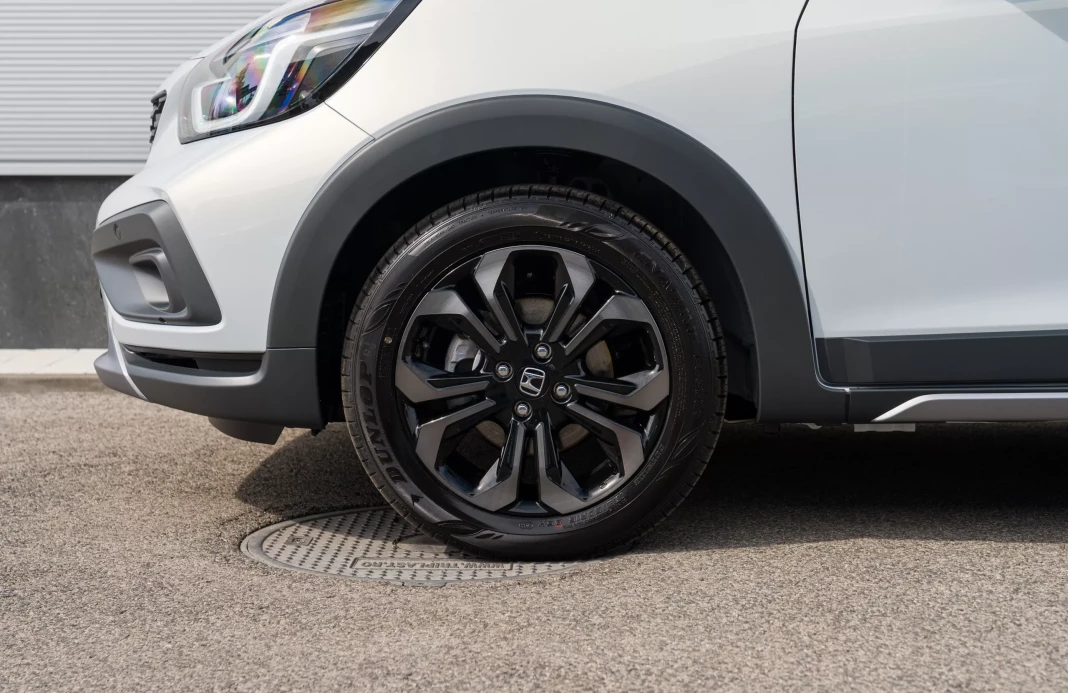 CROSSTAR E:HEV 1,5 I-MMD ADVANCE      obrázok č. 14