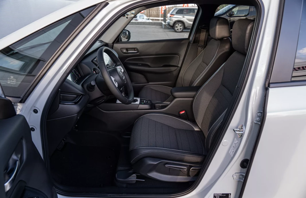 CROSSTAR E:HEV 1,5 I-MMD ADVANCE      obrázok č. 7