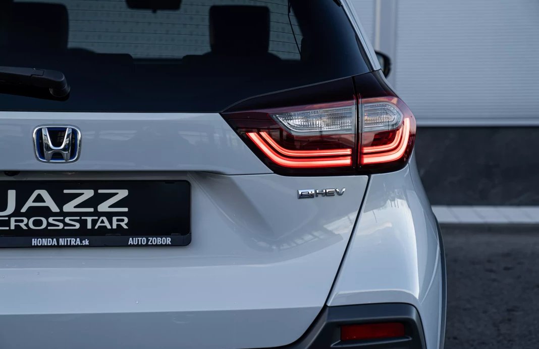 CROSSTAR E:HEV 1,5 I-MMD ADVANCE      obrázok č. 5