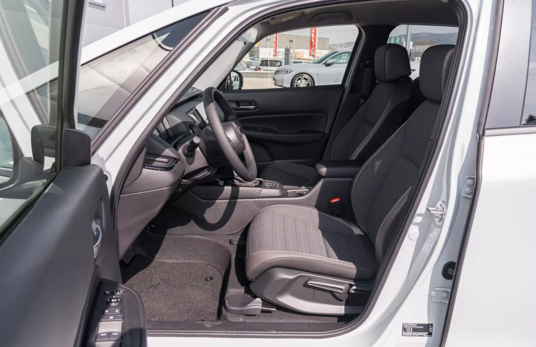 CROSSTAR E:HEV 1,5 I-MMD ADVANCE      obrázok č. 8