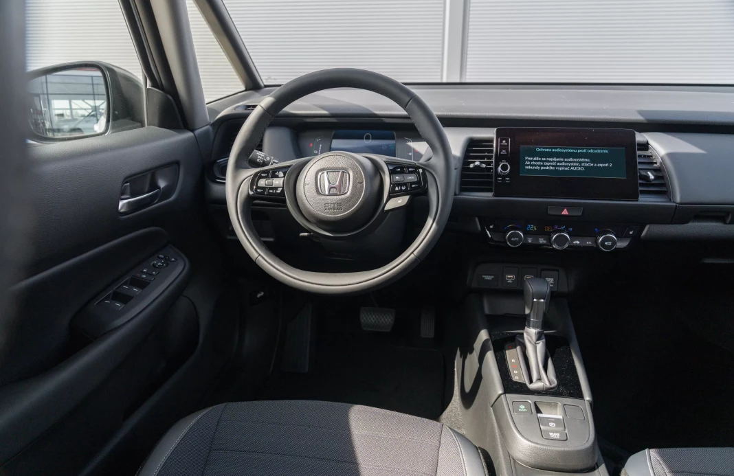 CROSSTAR E:HEV 1,5 I-MMD ADVANCE      obrázok č. 11